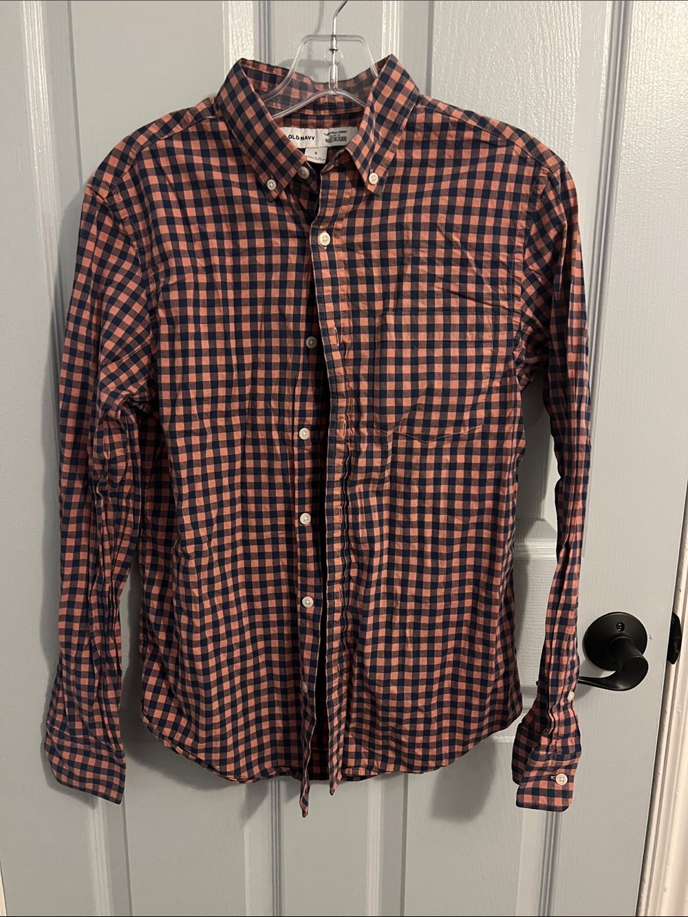 Old Navy women's Button-Down Check Shirt - Navy & Pink